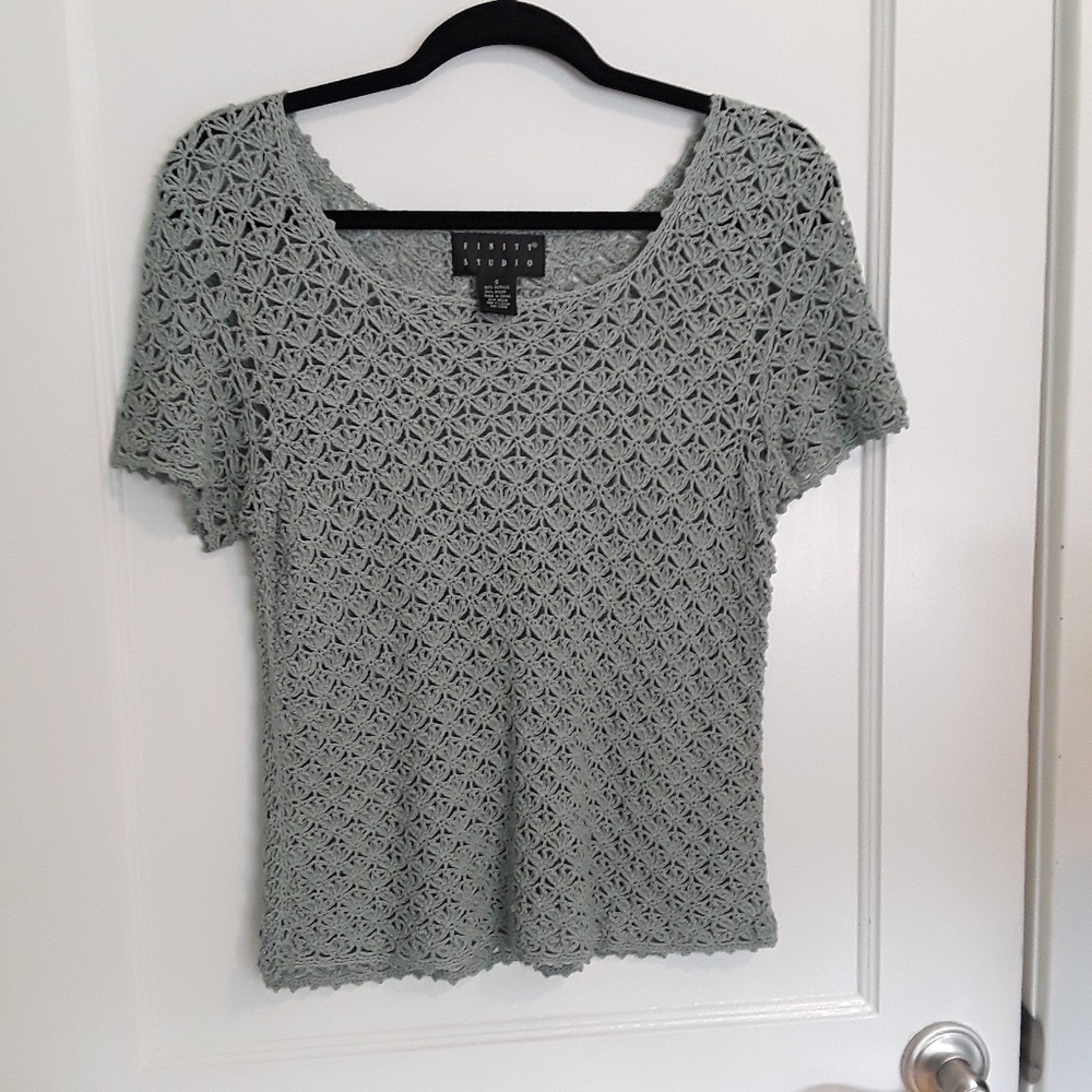 Finity Studio Crocheted Tee Size S EUC